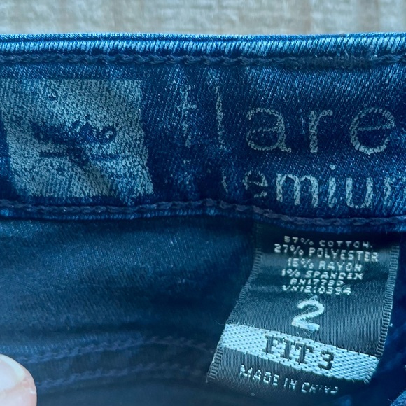 Mossimo Premium, Low Rise, Flare Leg, Dark Wash Jeans;👖 Size 2 - Picture 5 of 5